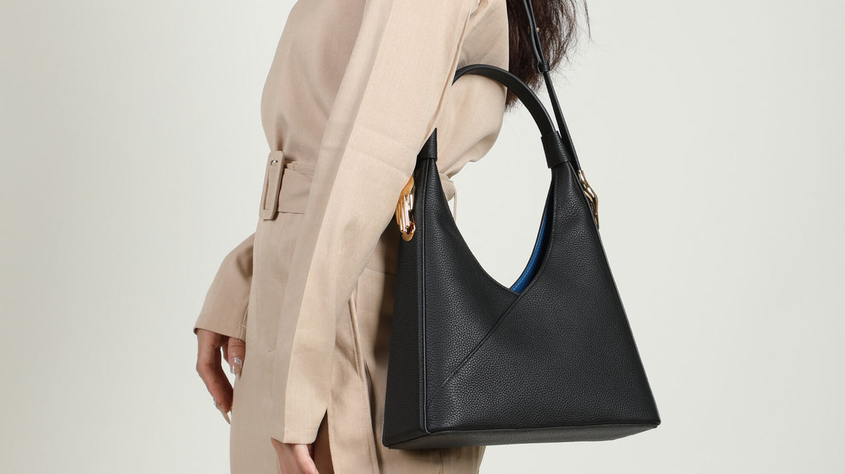 6 Tips for Safeguarding Your Laptop in Your Handbag (2023)
